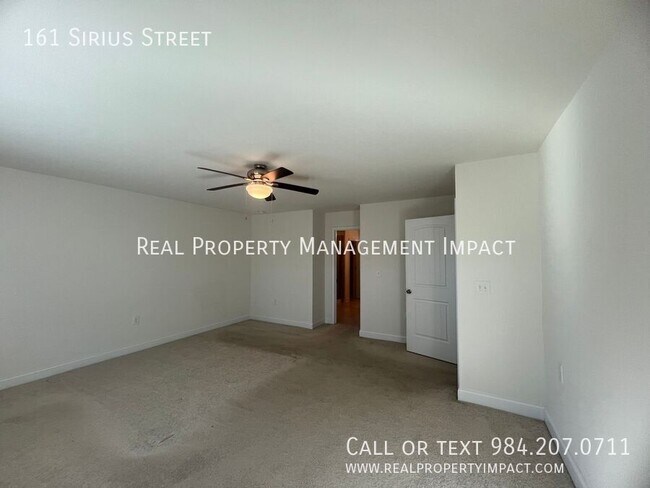 Building Photo - 161 Sirius St