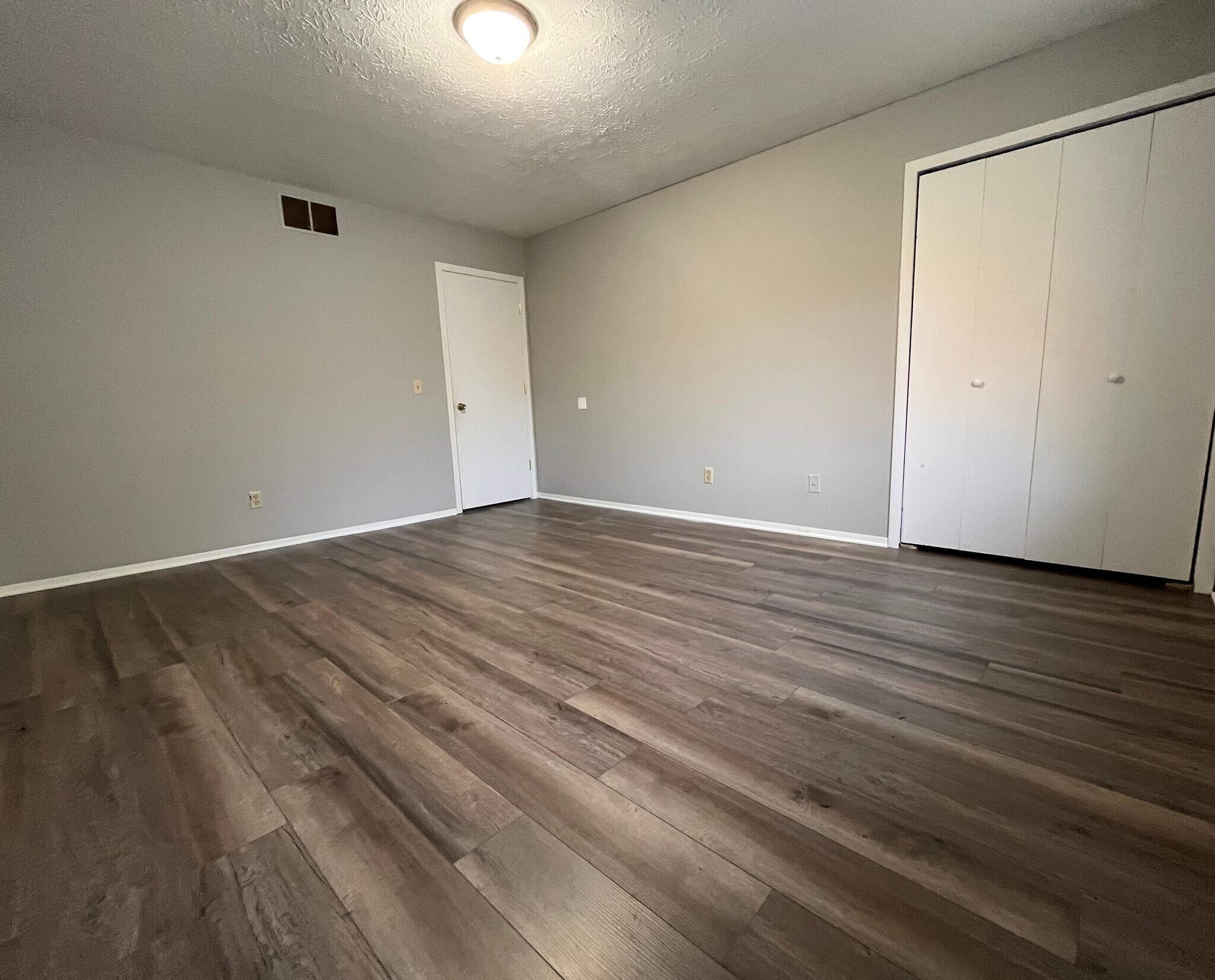 Building Photo - 1936 Highland Park Road