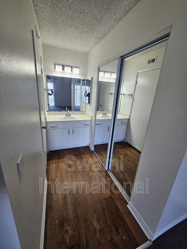 Building Photo - 926 Wilmington Blvd