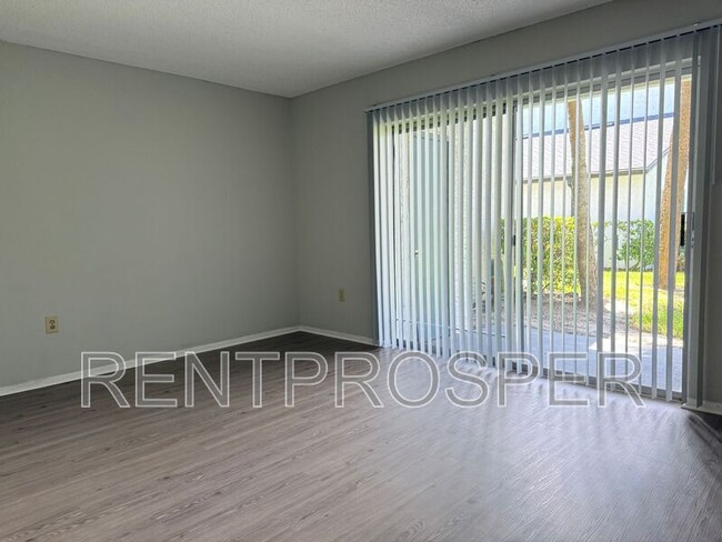 Building Photo - 4117 S Semoran Blvd