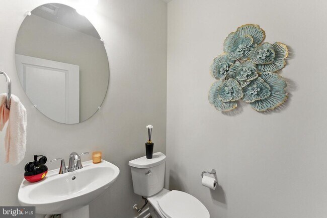 Building Photo - 406 Honeyberry Ln