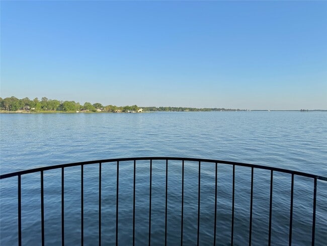 Primary Photo - 7041 Kingston Cove Ln