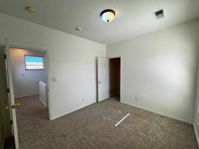 Building Photo - 4629 Spanish Sun Ave NE