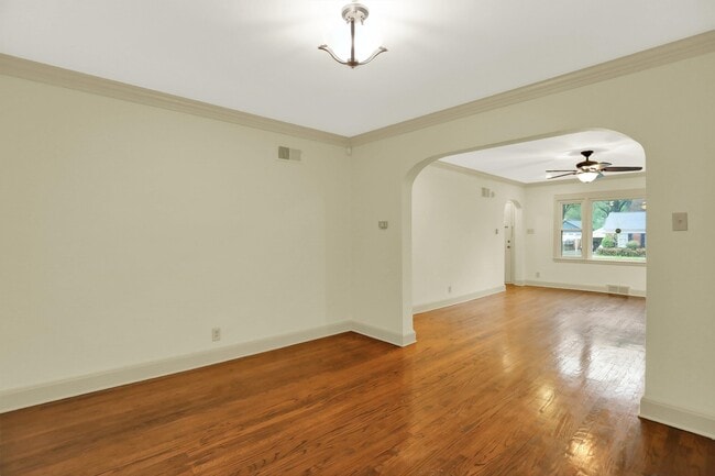 Building Photo - 3607 Highland Park Pl