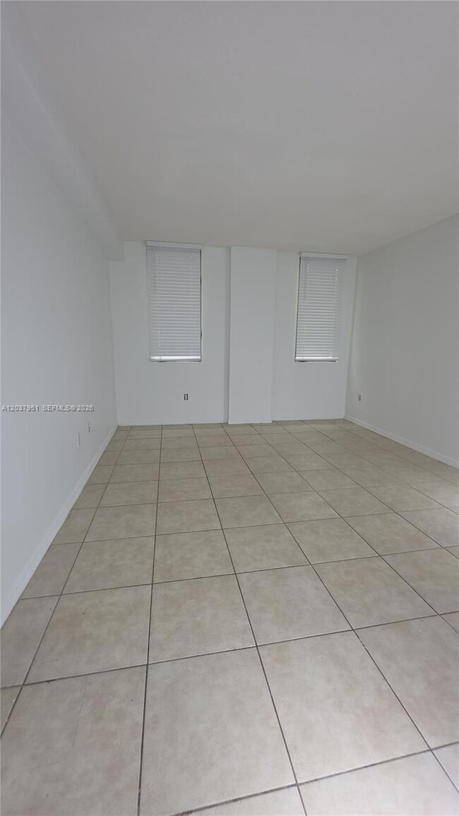 Building Photo - 2630 SW 28th St