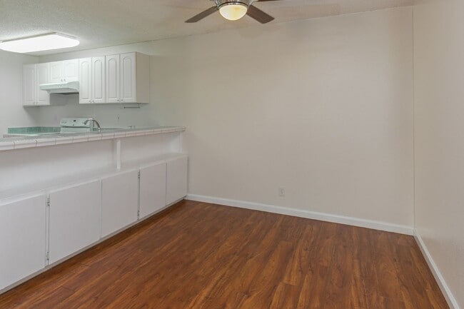 Building Photo - 333 Aoloa St
