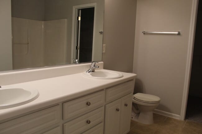 Building Photo - Columbia County Fort Grodon Attached home with Garage