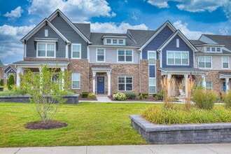 Building Photo - Like-New Modern Townhome Near Dining, Shopping, Trails & Old Hickory Lake