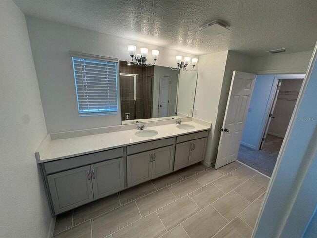 Building Photo - 362 Thompson Vlg Ave