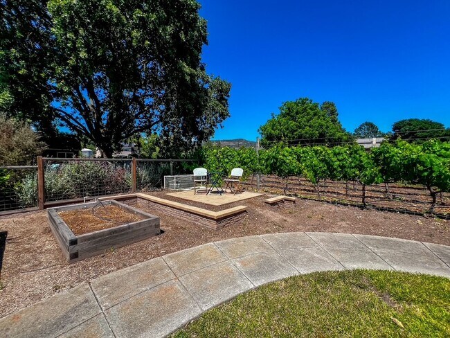 Building Photo - Wine Country Retreat with Guest Cottage & Vineyard Views