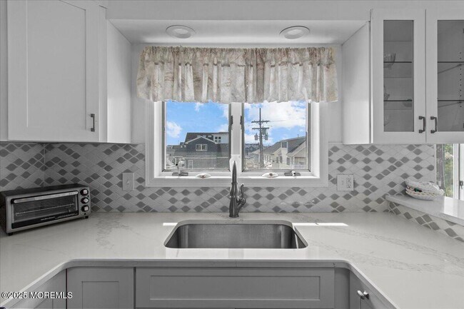 Building Photo - 30 Dune Terrace