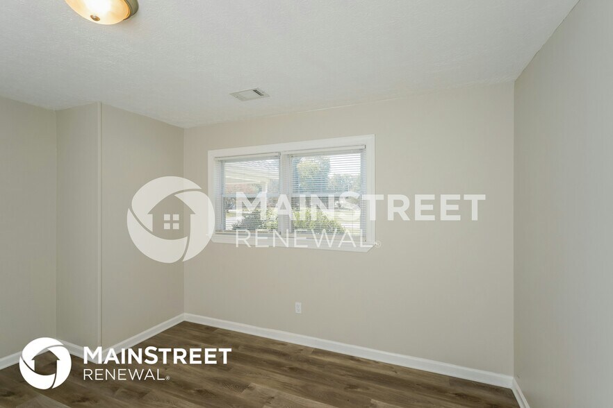 Building Photo - 9335 Donerail Way