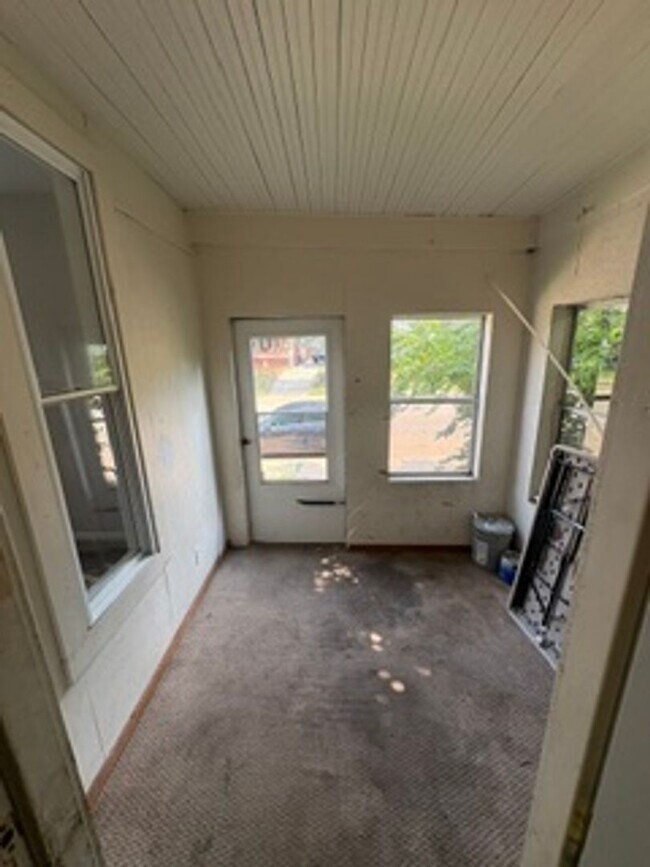 Building Photo - 4 bedroom single family home in Peoria for Rent