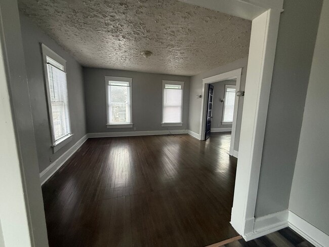 Building Photo - 1044 N 8th St
