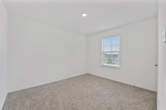 Building Photo - 21622 Violet Rdg Rd