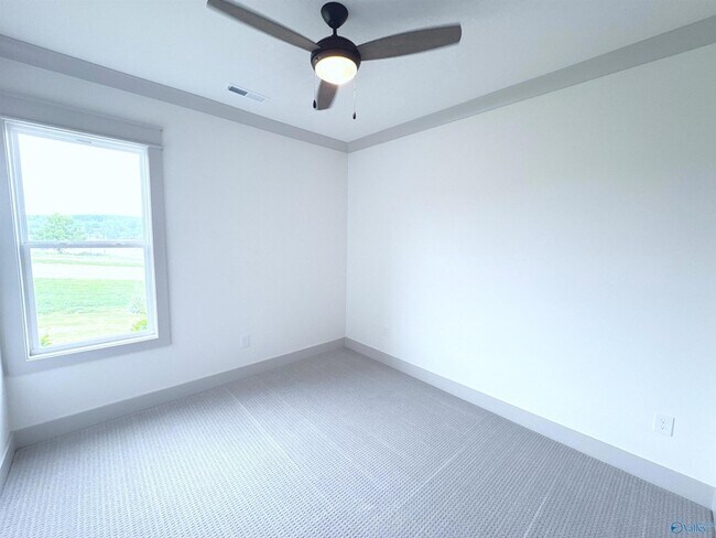 Building Photo - 106 Upperline St