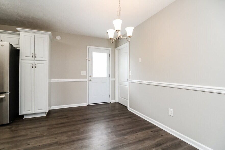 Building Photo - 1403 Huddersfield Dr