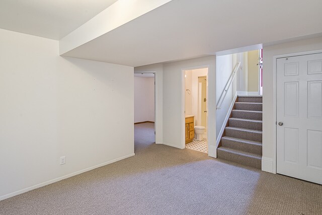 Building Photo - 2135 Winewood Ave