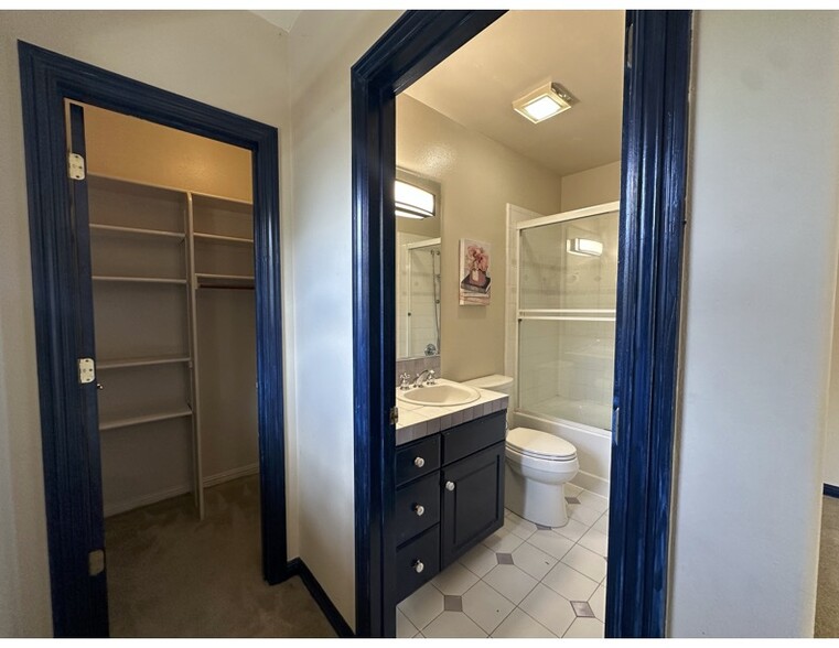 Primary Photo - 1129 Brown Ave