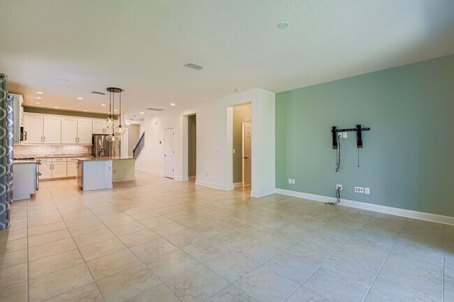 Building Photo - This property leaves nothing behind