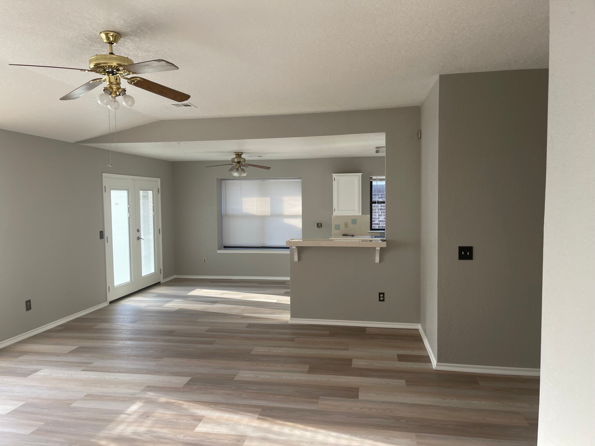 dining area - 1309 Grand Mnr