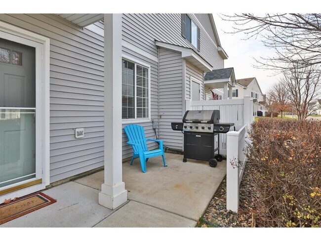 Building Photo - 1924 Mockingbird Avenue