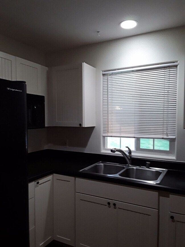 Building Photo - Wonderful cottage in the heart of Pukalani