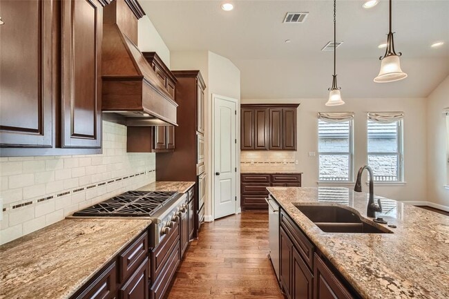Building Photo - 207 Maxwell Way