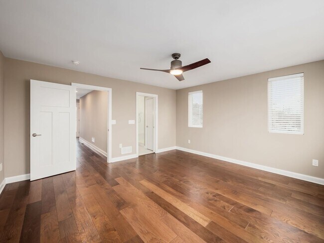 Building Photo - Luxury Living at Four X Five Condos