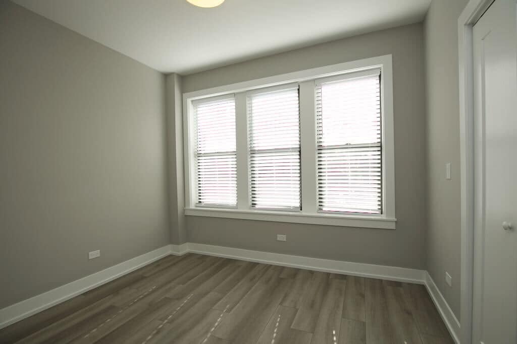 Building Photo - 3930 N Janssen Ave