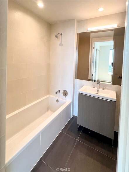 Building Photo - 889 Francisco St