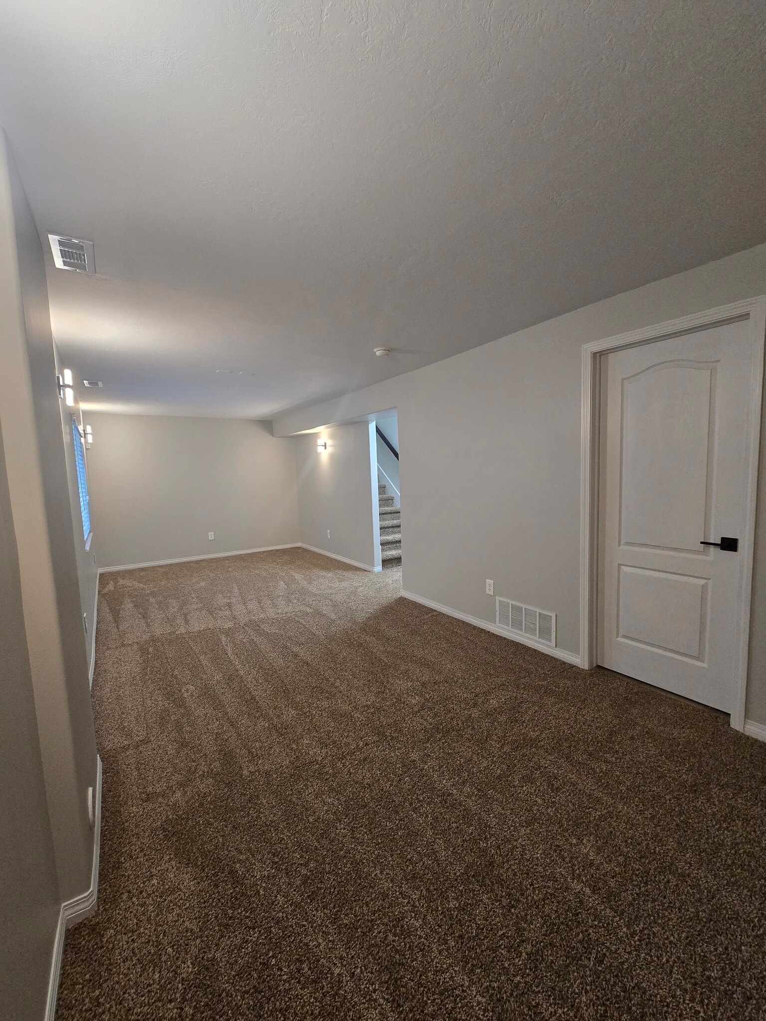 Building Photo - 287 E Rockingham Ct