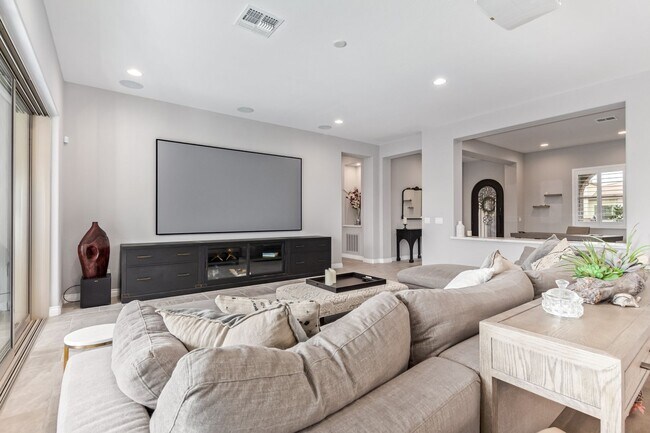 Building Photo - Luxury Lifestyle in Queen Creek AZ