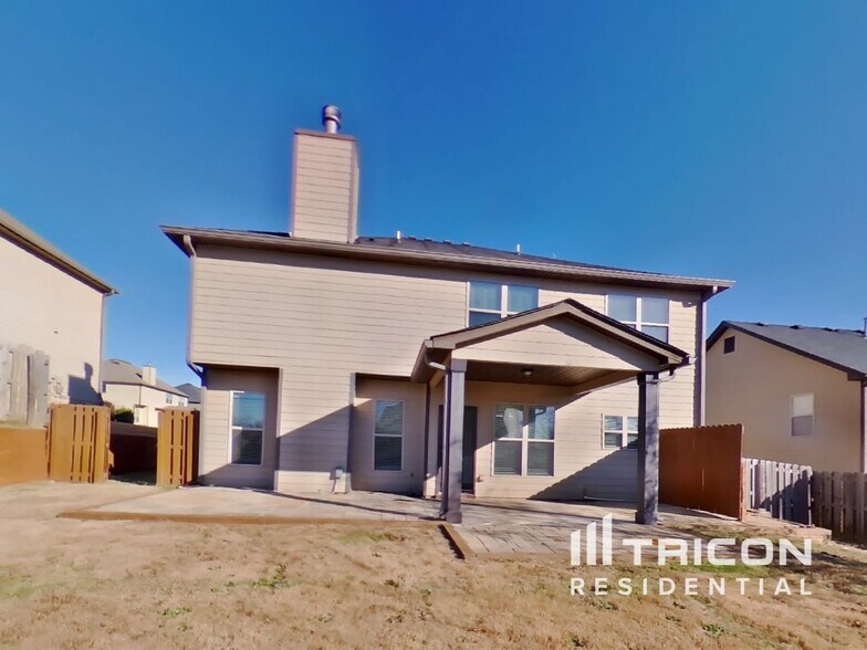 Building Photo - 409 Akers Dr