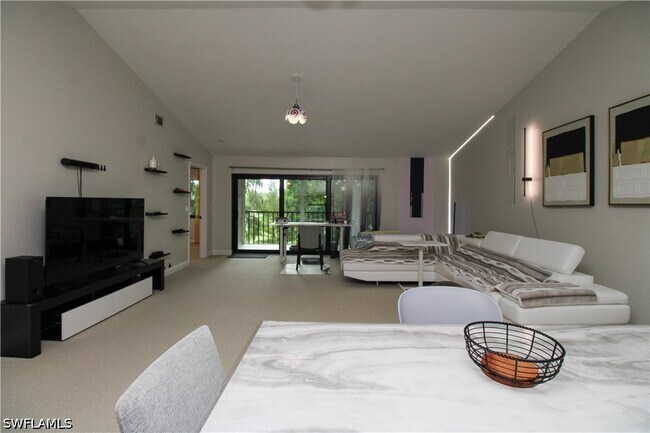 Building Photo - 5767 Deauville Cir