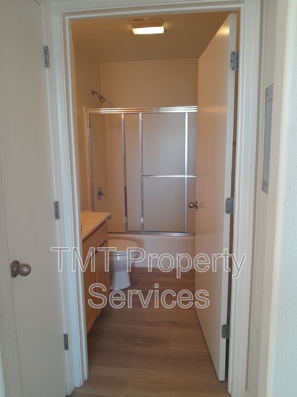 Building Photo - 310 E McCoy Ln