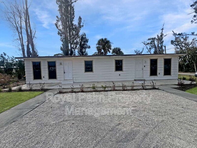 Primary Photo - 3200 Placida Rd