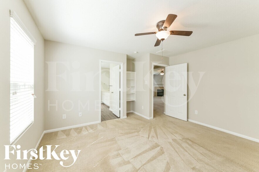 Building Photo - 9909 Hyacinth Way