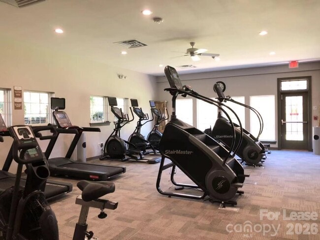 Building Photo - 5016 Britannia Blvd