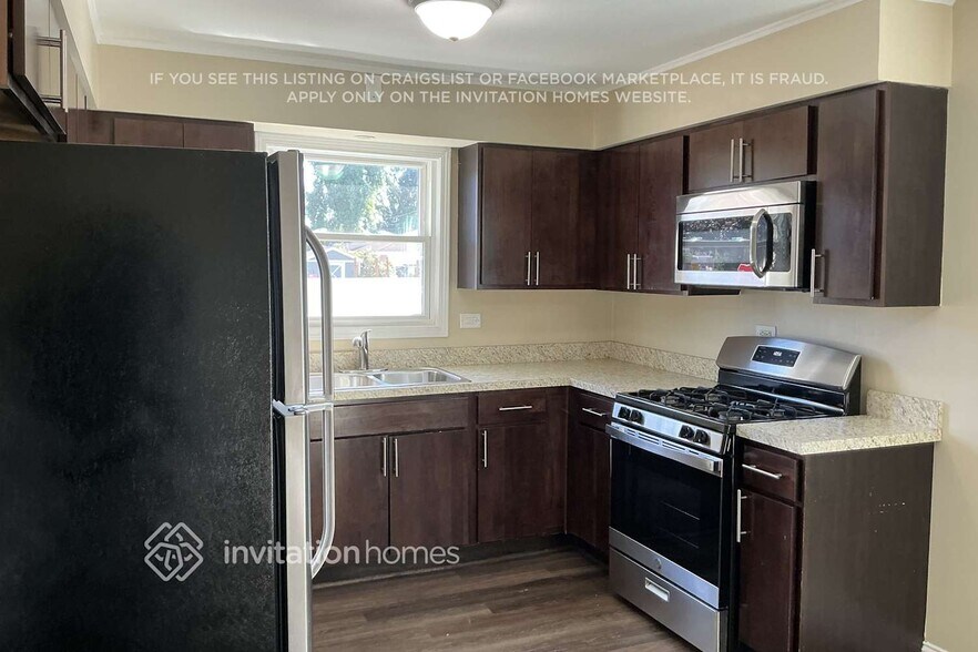 Building Photo - 9344 S 54th Ct