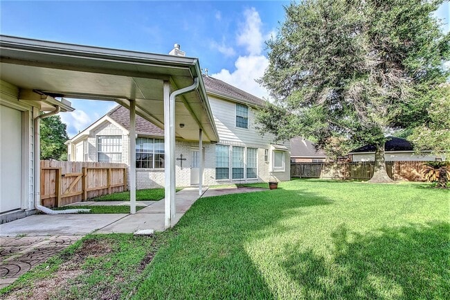 Building Photo - 2803 Norwood Hills Dr