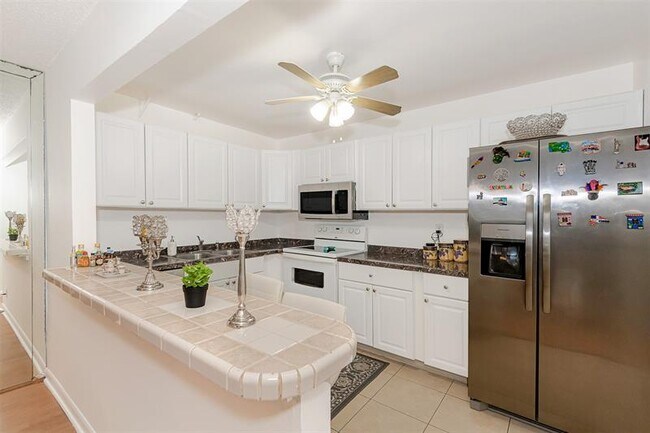 Building Photo - 4123 NW 88th Ave