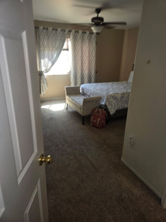 Building Photo - Spacious 5B/3B with Finished Basement Now Available!