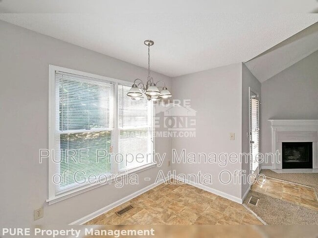 Building Photo - 52 E Boxwood Dr SE