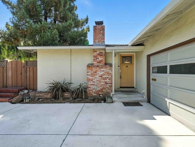 Building Photo - 31139 Chicoine Ave