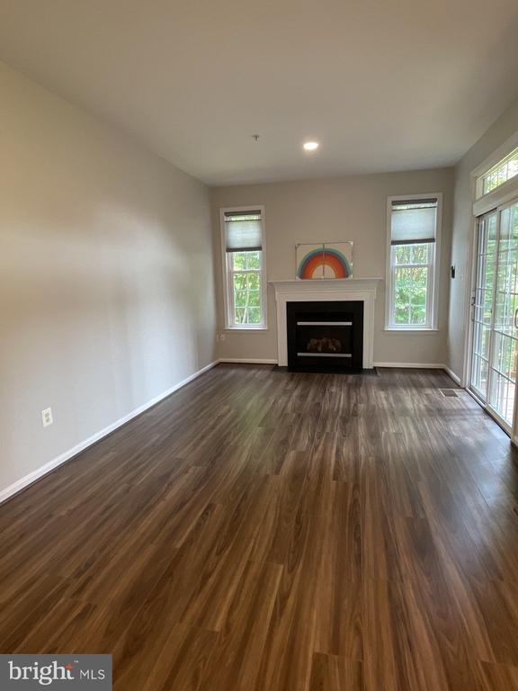 Building Photo - 8474 Pamela Way