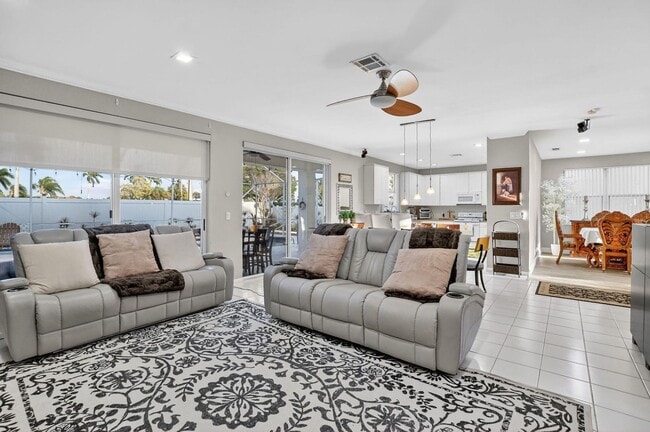 Building Photo - 18280 Coral Isles Dr