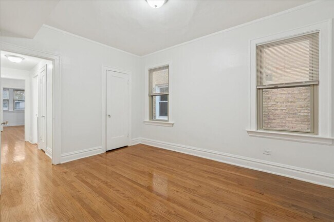 Building Photo - 5412 N Kimball Ave