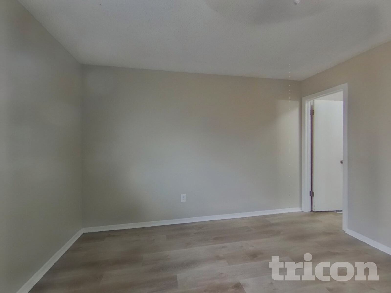 Building Photo - 3127 Moonbeam Cir S