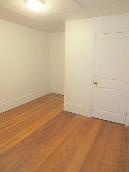 Building Photo - 5704 Darlington Rd